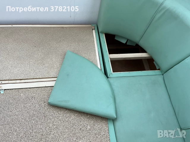 Кухненски ъгъл + кръгла кухненска маса, снимка 5 - Дивани и мека мебел - 51819662