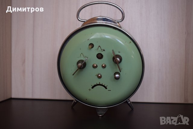Ретро китайски часовник-будилник, снимка 3 - Антикварни и старинни предмети - 32030211