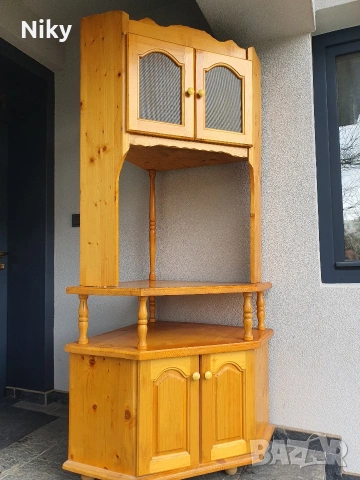 Висок ъглов тв.шкаф от масив 