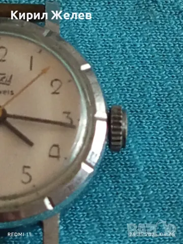 Стар механичен часовник дамски Заря СССР 17 камъка за ремонт части КОЛЕКЦИЯ 47948, снимка 3 - Антикварни и старинни предмети - 50396623