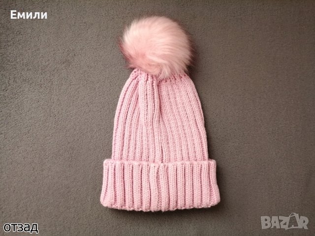 Дамска зимна плетена шапка с помпон и бродерия сърце с надпис "in the mood" в розов цвят , снимка 9 - Шапки - 42473861