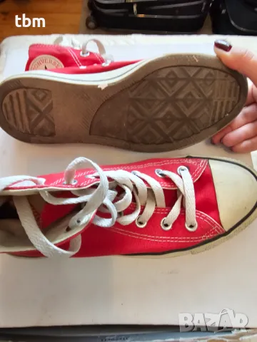 Оригинални кецове Converse, червен цвят, снимка 4 - Кецове - 48432885
