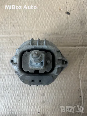 Тампон двигател БМВ Е90 91 92 BMW