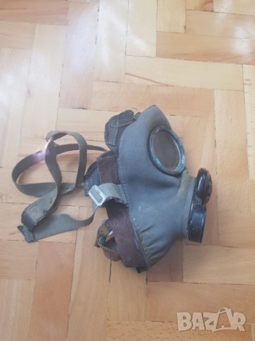 Стар противогаз от втората световна война, снимка 2 - Антикварни и старинни предмети - 34094455