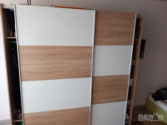 Гардероб с плъзгащи врати, снимка 9 - Гардероби - 52952482