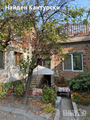 Продавам монолитна триетажна къща в Хасково, снимка 10 - Къщи - 43225831