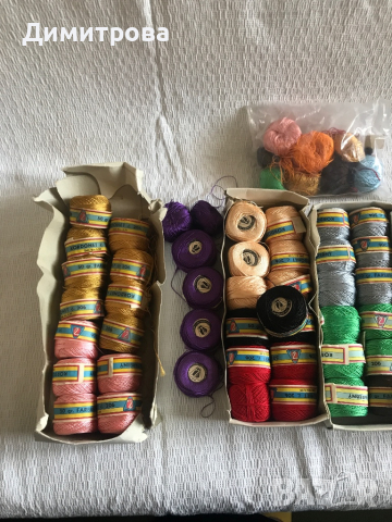 Копринени конци за бродиране - кълбета и чилета, снимка 2 - Гоблени - 36393022