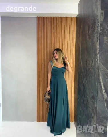 Дамска рокля от сатен 