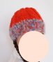 НОВА Ръчно плетена шапка - ярко оранжева, с мохерна лента - светло синьо!, снимка 1 - Шапки, шалове и ръкавици - 37809821