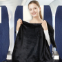 Folame Компактно одеяло/възглавница за самолет 2 в 1 с мека чанта, колан за багаж и щипка за раница, снимка 3