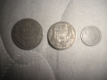 Продавам  три  български  монети  .