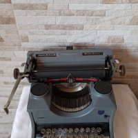 Стара пишеща машина TRIUMPH STANDART 12 - Made in Germany - 1940 година - Антика, снимка 3 - Антикварни и старинни предмети - 42249822