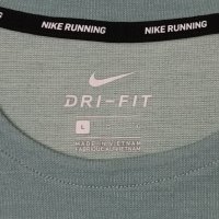Nike DRI-FIT Breathe Tee оригинална тениска L Найк спортна фланелка, снимка 3 - Спортни дрехи, екипи - 42504293