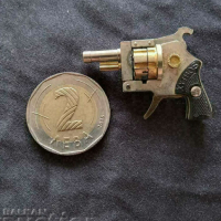 Много рядък колекционерски револвер XYTHOS Austria, снимка 2 - Бойно оръжие - 44659514
