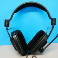 Продавам слушалки Plantronics Gamecom 380, снимка 1 - Слушалки и портативни колонки - 29687929