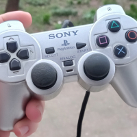 Оригинален Silver Controller за Playstation 2 SCPH 10010, снимка 1 - Аксесоари - 44533138