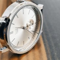 Часовник на марката Тime с постоянен секундарник, снимка 3 - Луксозни - 39902707
