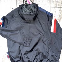 Оригинално ново яке с качулка ветровка горница Tommy Hilfiger , снимка 6 - Спортни дрехи, екипи - 39048097