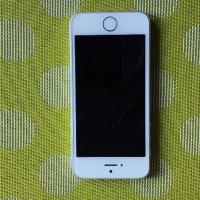 iPhone SE 16GB Silver Отлично Състояние, снимка 1 - Apple iPhone - 38208883