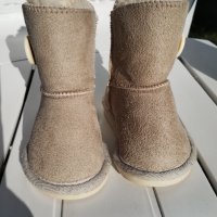 Детски ботушки UGG!, снимка 7 - Детски боти и ботуши - 44239888