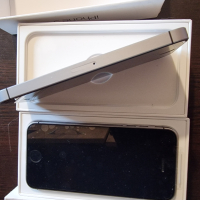 Продавам Айфон SE два броя чисто нови., снимка 8 - Apple iPhone - 44739646