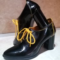 Обувки Мартини, снимка 2 - Дамски боти - 42899597