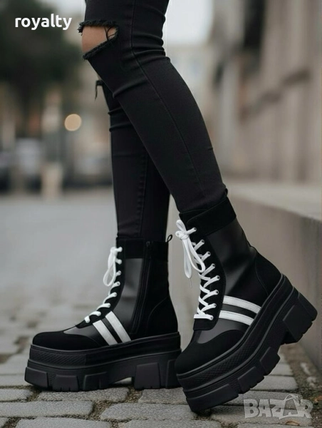 Боти на платформа - черно с бели ленти, снимка 1