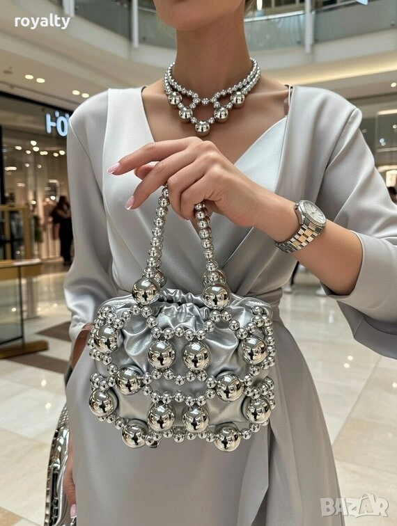 Дамска чанта - сребриста, снимка 1