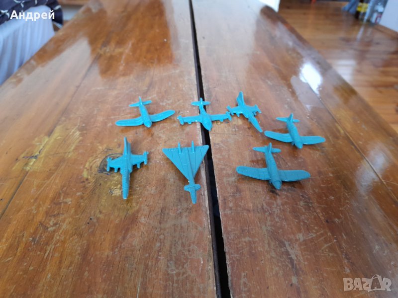 Стари фигурки,играчки,самолети, снимка 1