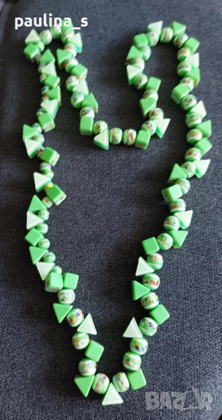 Зелен гердан с геометрични мъниста , снимка 1