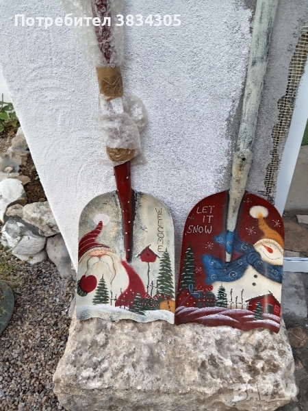 две украсени коледни лопати за сняг, снимка 1