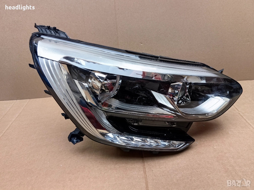 Фар за Renault Megane 4 / Рено Меган 4, снимка 1