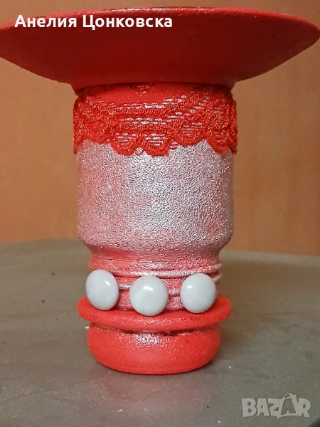 Арт свещник в червено и сребристо , снимка 1