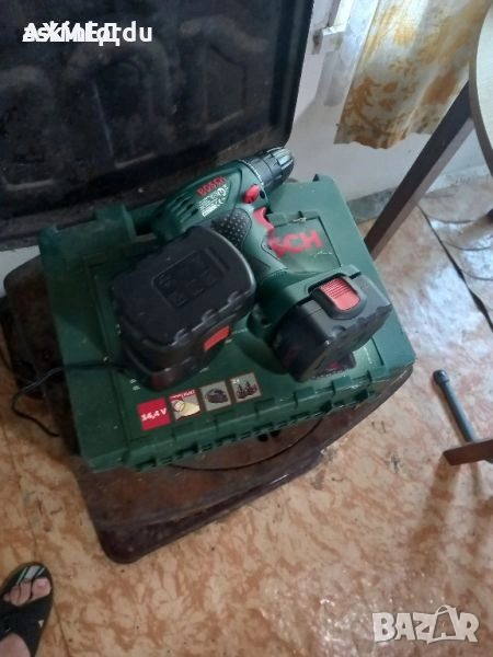 Винтоверт Bosch 14,4 волта с батерии за смяна, снимка 1