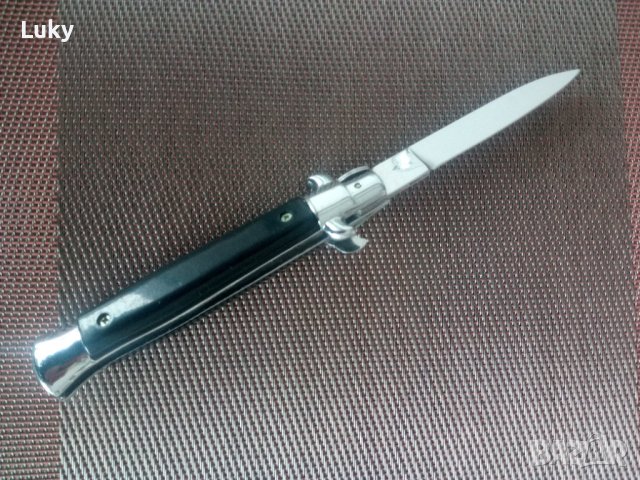 Продавам стилен и класен,сгъваем нож.Маркиран., снимка 2 - Колекции - 42860192