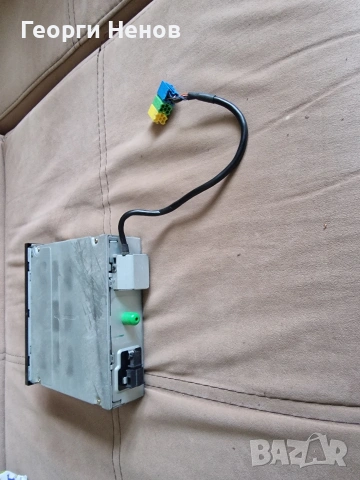 CD Changer VW (Голф 4, Бора, Пасат) - Работещ, снимка 3 - Аксесоари и консумативи - 53233990