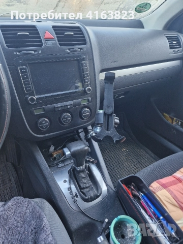 продавам VW Голф 5 2008г. 105+ коня, снимка 4 - Автомобили и джипове - 52927549