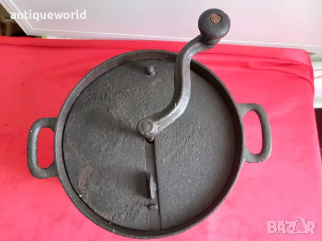 19 Век Стар Чугунен Съд за Печене На КАФЕ 19Век, снимка 3 - Антикварни и старинни предмети - 50121762