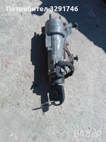 Патронник с ключ  за Волксваген Голф 4 комби 1.9 дизел 90к.с 2000г, снимка 6 - Части - 50352641