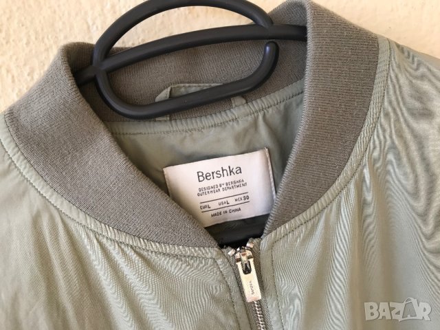 Тънко яке Bershka- L, снимка 8 - Палта, манта - 30326126