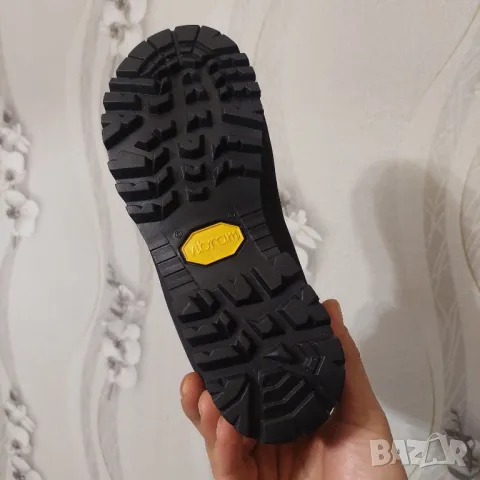 LA SPORTIVA GORE-TEX номер 38 1/2 туристически водоустойчиви обувки , снимка 8 - Други - 48045195