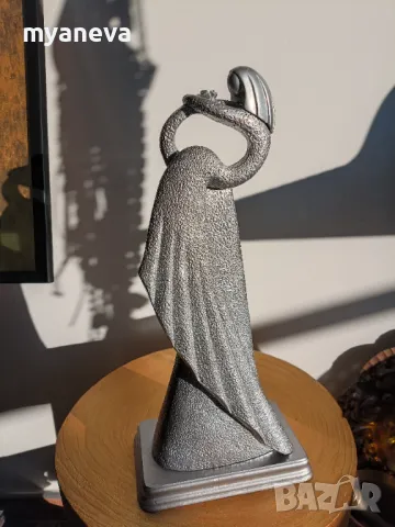 Футуристична, метална  статуетка "Жената лебед" , снимка 3 - Статуетки - 49262520