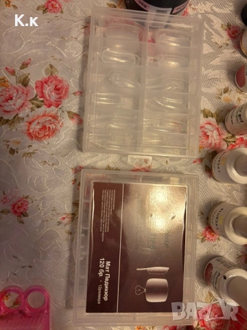 Продавам комплект за маникюр, снимка 5 - Продукти за маникюр - 52862520