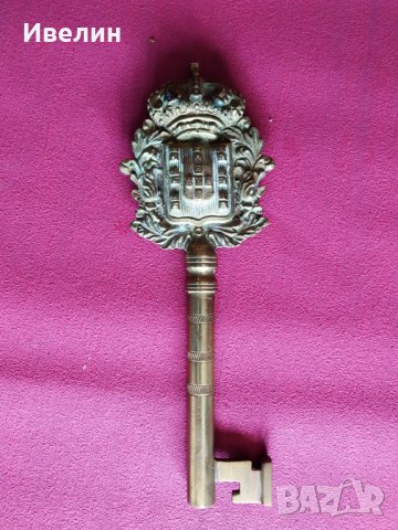 стар бронзов ключ, снимка 1 - Декорация за дома - 29708263