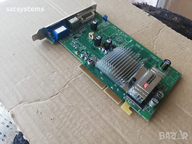 Видео карта ATi Radeon Sapphire 9600SE Edition 128MB DDR 64bit AGP, снимка 4 - Видеокарти - 47968542