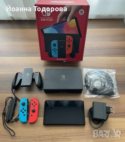С гаранция Nintendo Switch OLED - Neon Red & Neon Blue с подарък игра