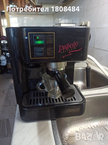 Кафемашина Саеко Диаболо работи отлично и прави хубаво кафе с каймак , снимка 3 - Кафемашини - 42874700