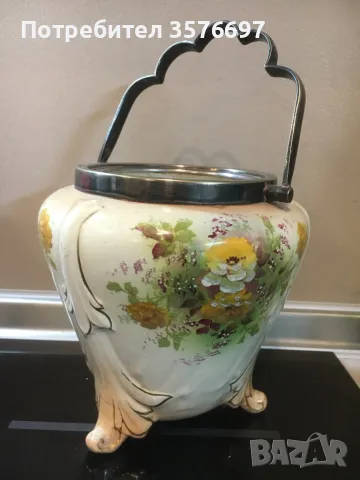 Стара английска бисквитиера с маркировки