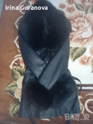 Дамско кожено яке Valentino, снимка 2 - Якета - 51939697