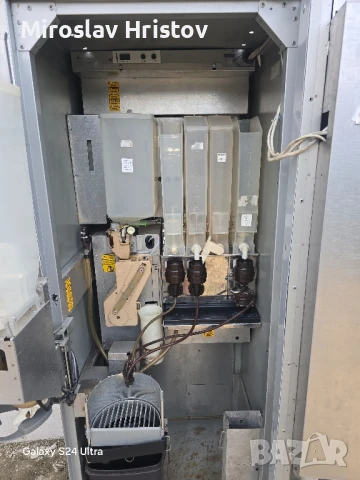 Вендинг автомат Zanussi Spazio 6, снимка 2 - Кафемашини - 51318676